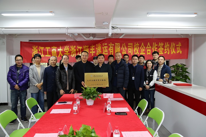 1545818397870017798.jpg 780A4668.jpg